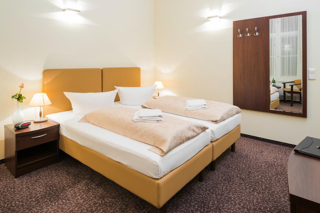 Upper Room Hotel Kurfuerstendamm Berlin Bilik gambar